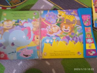 lote juguetes y libro