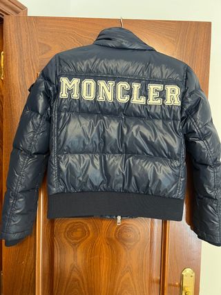 Chaqueta de plumas, Moncler