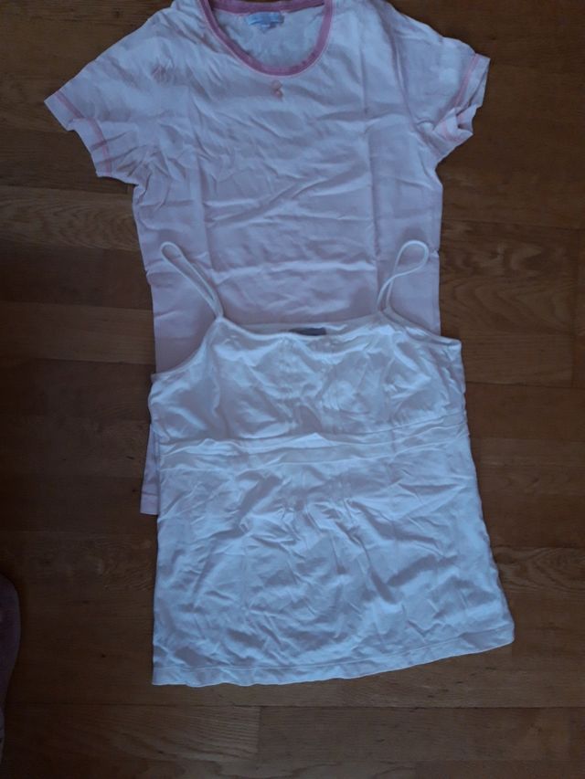 2 Camisetas de pijama.