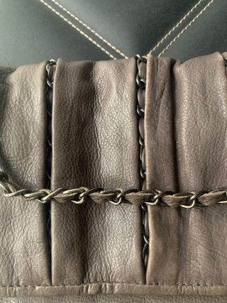 Bolso cartera de hombro y mano. 