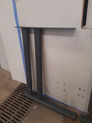Pareja pies patas metálicas mesa. Ref M42P