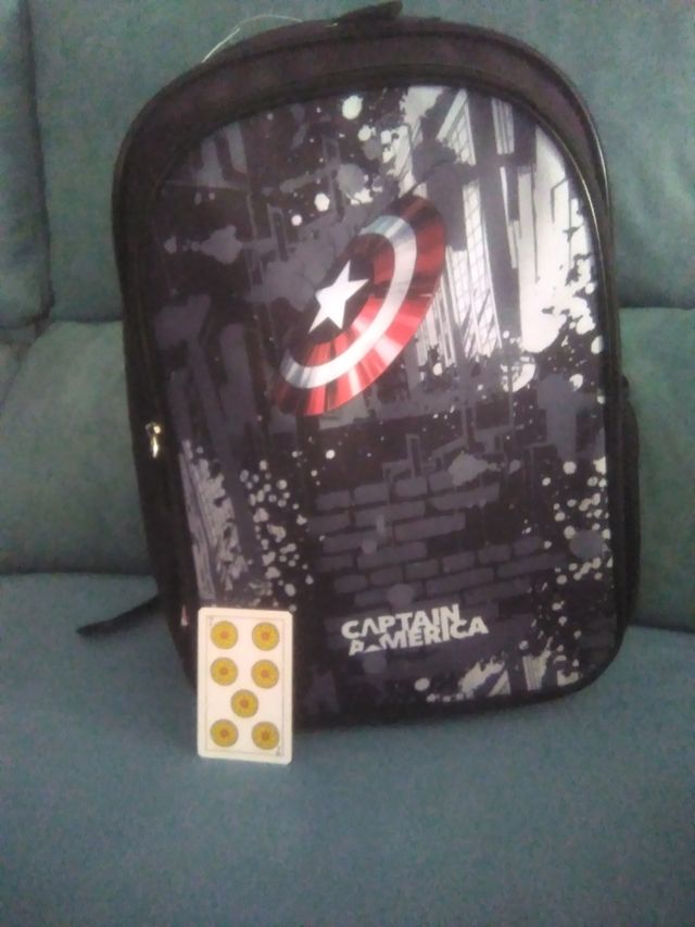 mochila capitán América de 42