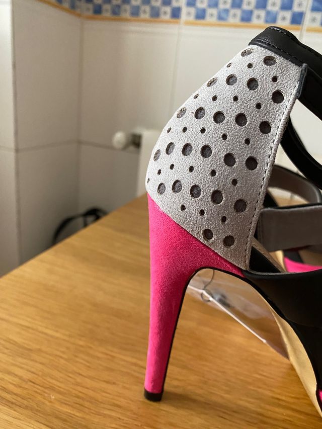 Sandalias rosa/negro/gris, t-39, sin estrenar