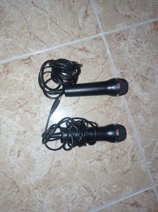 Solo 10 euros  los 2 micrófonos Play 4