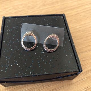 Pendientes plateados 