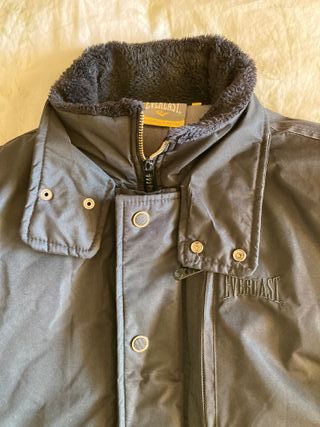 Abrigo Everlast talla L