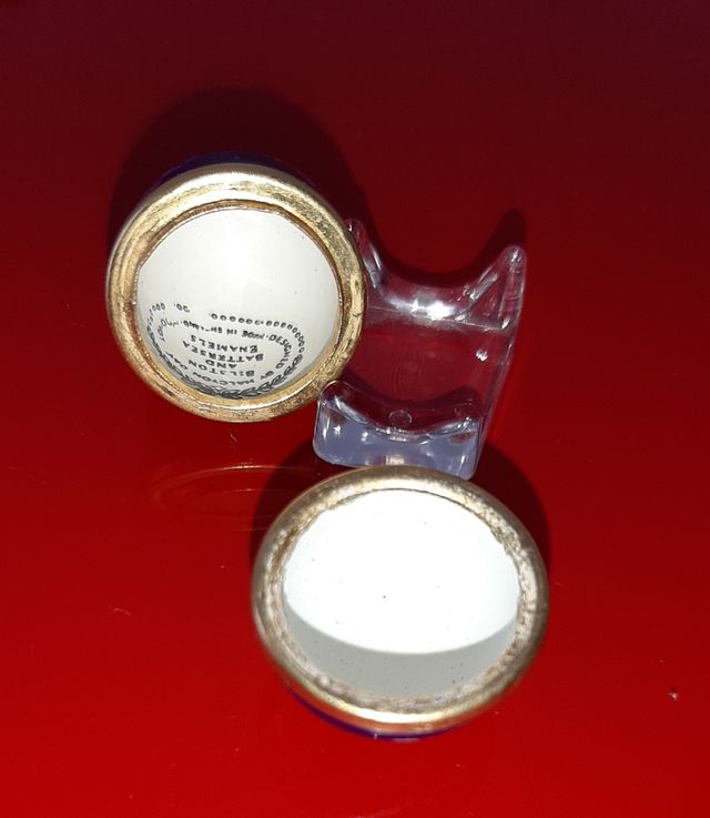 Huevo Halcyon Days Enamels