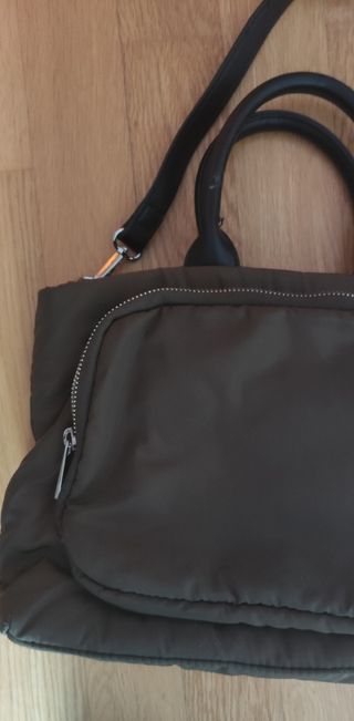 Bolso acolchado de nylon verde militar