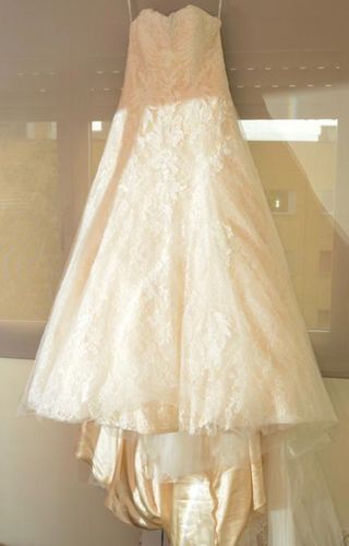 Vestido novia de encaje. 