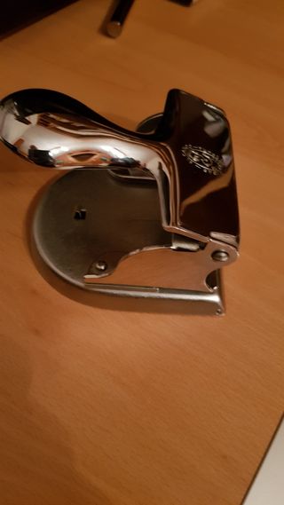 Perforadora o taladradora de papel