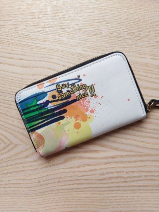 Monedero billetero de Desigual.