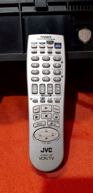 REPRODUCTOR DE VIDEOS MULTISISTEMAS Y MULTIVOLTAJE