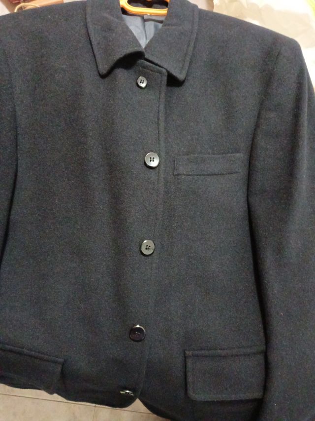 Chaqueta azul marino de paño tipo americana