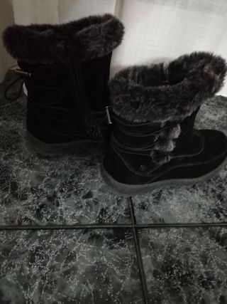 Botas negras de chica o mujer