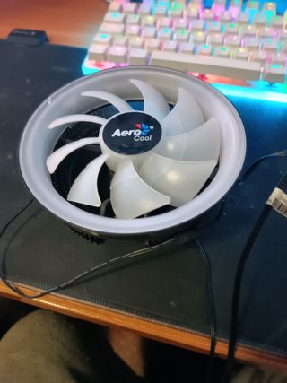 ventilador RGB y ram corsair