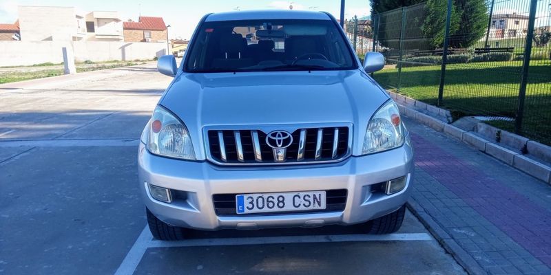 Toyota Land Cruiser 2004 - foto 1