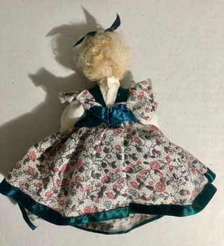 Muñecos de porcelana