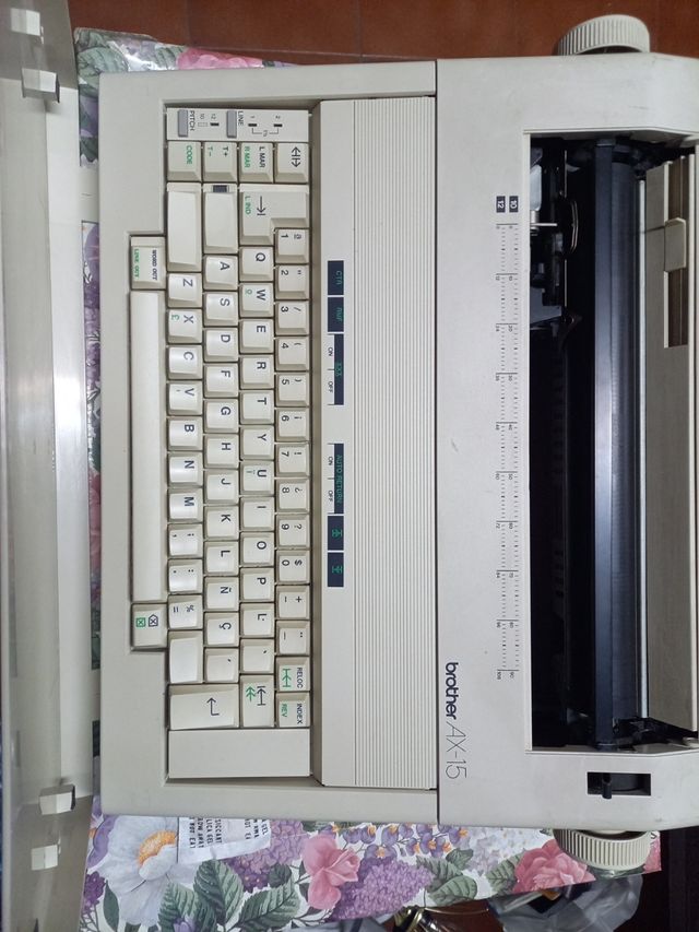 Máquina de escribir Brother AX- 15 nueva