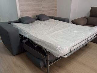 MadeInNature® Moquette Per Esterno E Interno – Tappeto Tipo Turf, 100% Polipropilene, Altezza 2mm, Antimuffa, Resistente UV, Facile Da Pulire, Scegli Dimensioni E Colori