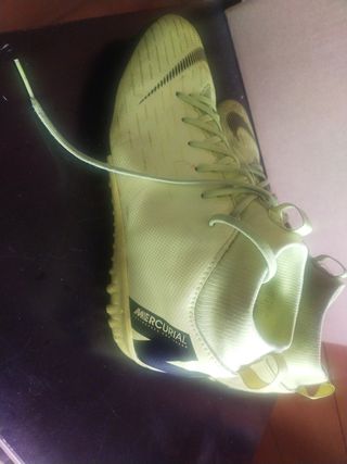 botas de fútbol 