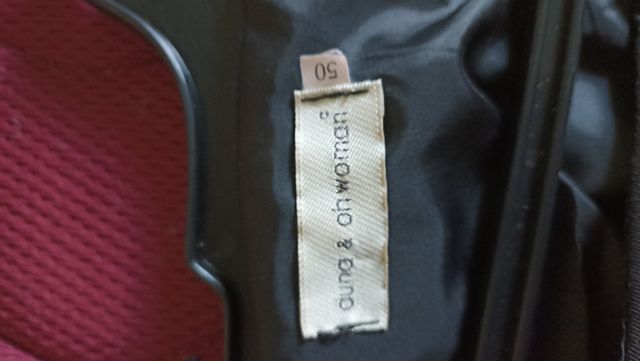 vestido muy elegante con pedrería en el escotes Du