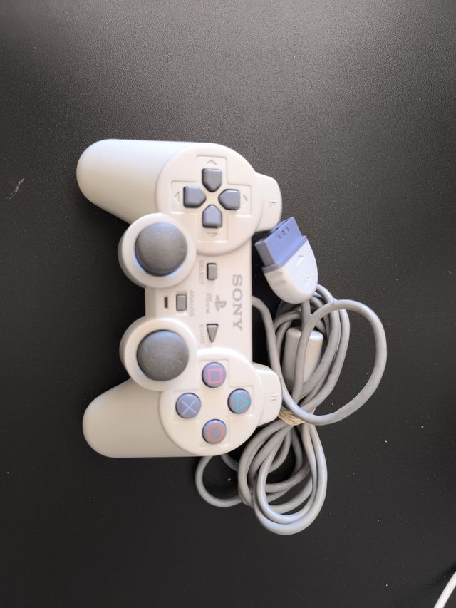 Sony PlayStation 1 completa en perfecto estado