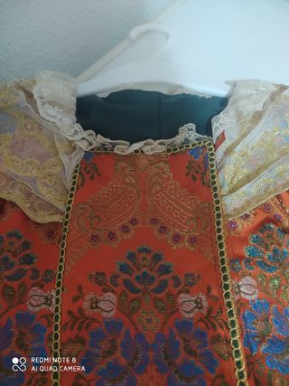 traje de fallera niña + aderezo + peinetas