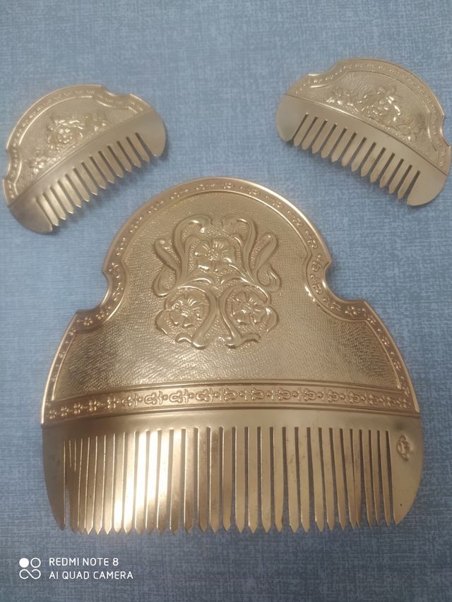 traje de fallera niña + aderezo + peinetas