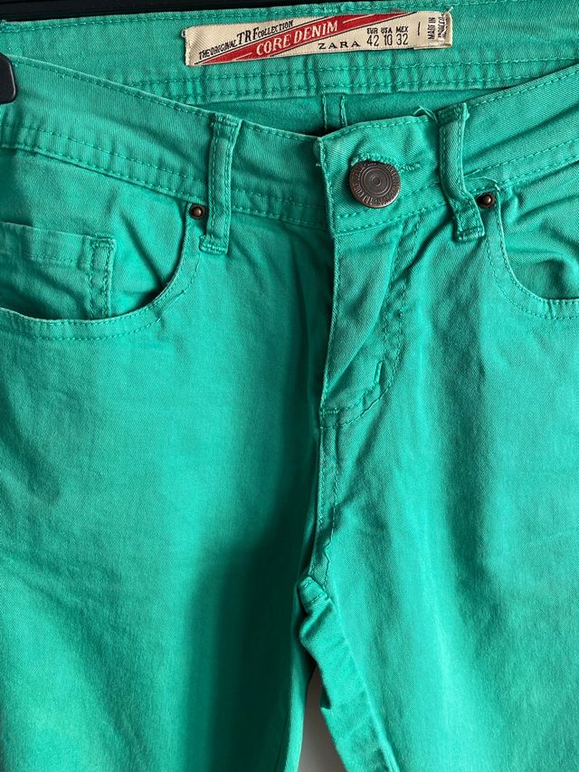 Pantalón pitillo tobillero Zara talla 36