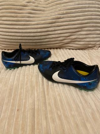 Botas Mercurial CR7 Artificial Grass Galaxy 