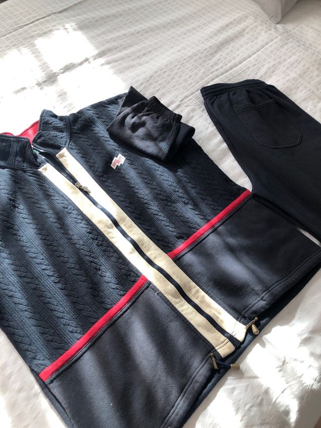 Chándal MITO. Chaqueta y pantalón como nuevos