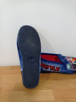 Zapatillas de casa cerradas