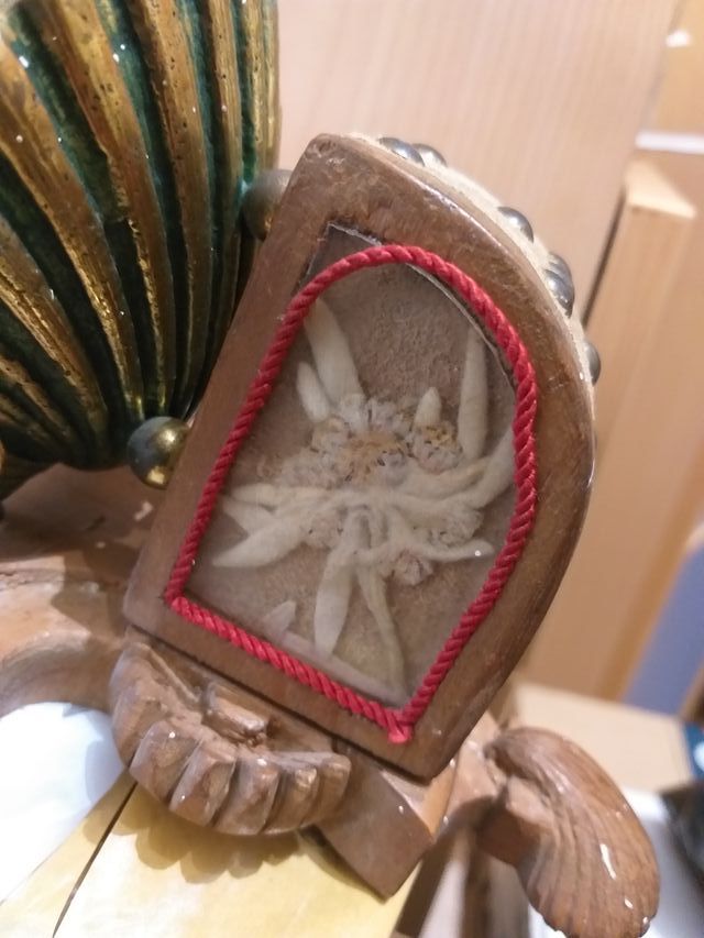 ANTIGUA BENDITERA ,CONCHA DE SANTIAGO 1950/60