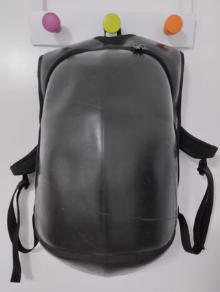 Mochila de caucho reciclado Skuibo 