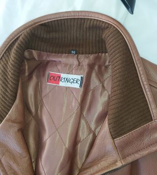 CAZADORA DE CUERO COLOR MARRÓN