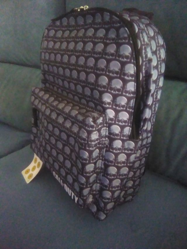 mochila juego call of duty a estrenar.