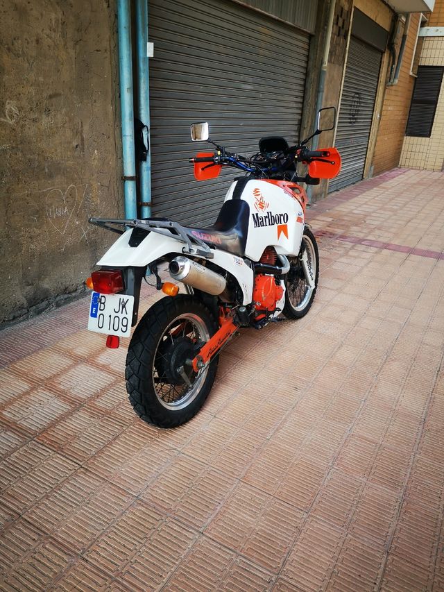 Suzuki Dr big 750s de segunda mano por 2.500 EUR en Cuzcurrita de Río