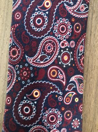 Corbata en seda cachemir. 7 Camicie 