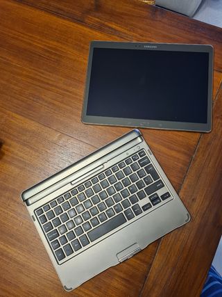 SAMSUNG GALAXY TAB-S + TECLADO
