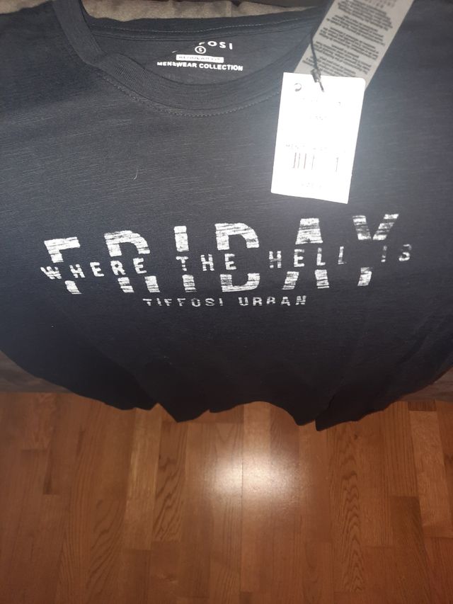 Camiseta de manga corta .