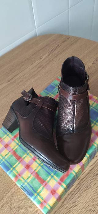 Botines JOSÉ SAENZ.