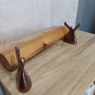 Conjunto de 4 expositores de madera con metal