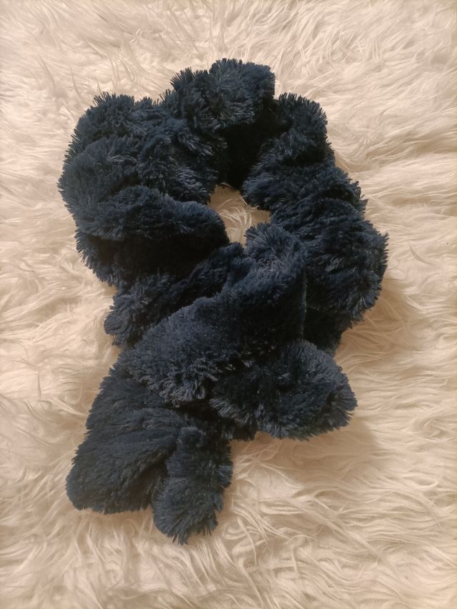 Cuello de pelo sintético