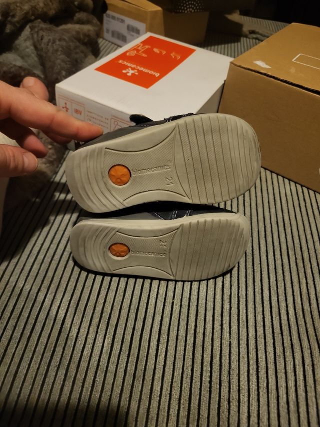 zapato biomecanics talla 21