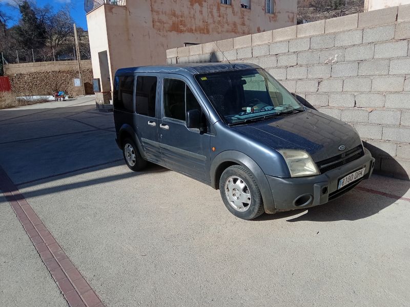 Ford Tourneo Connect 2005 - foto 1