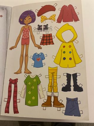 Pluvia y el misterio de los pollitos de colores