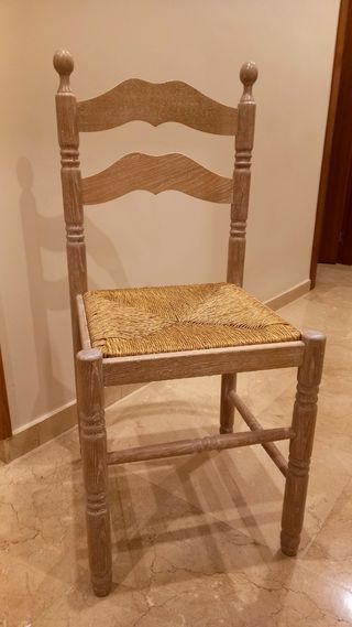 Cuatro Sillas de cocina- comedor de ⁸ enea.