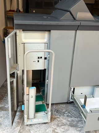 KONICA MINOLTA Unidad de encuadernación PB-503