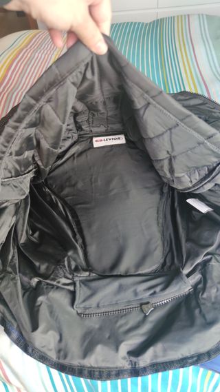 chaqueta de moto con protecciones impermeable