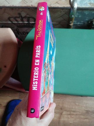 LIBRO INFANTIL MISTERIO EN PARÍS